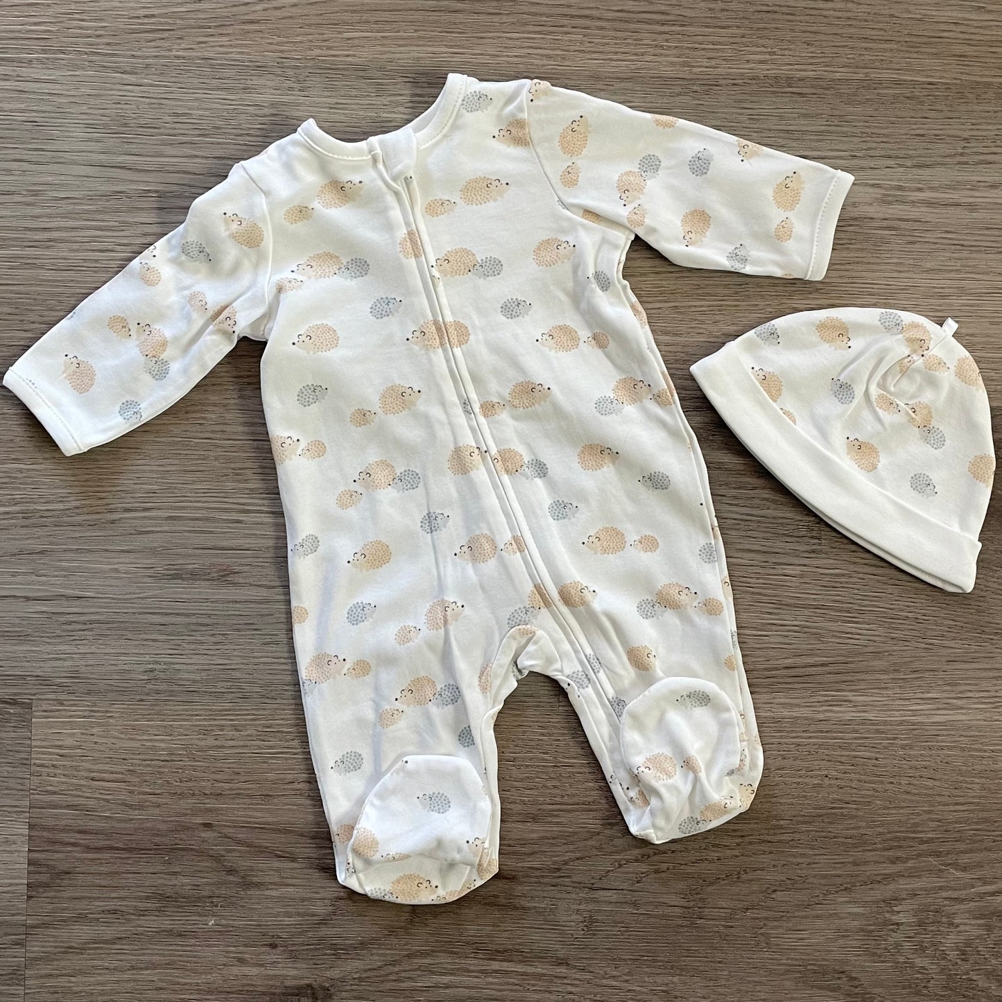 Ivory Hedgehogs 2- Way Zip Sleep & Play